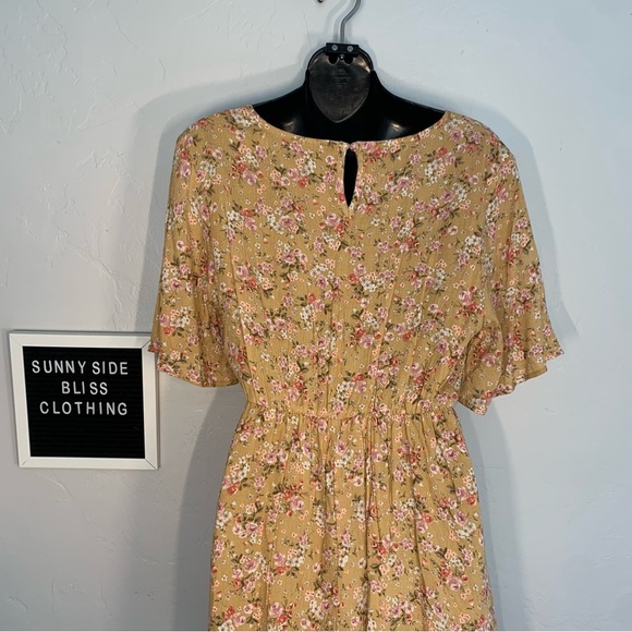 Camellia Brown V Neck Mini Floral Dress W/ Side Ties Size Large - Picture 8 of 12